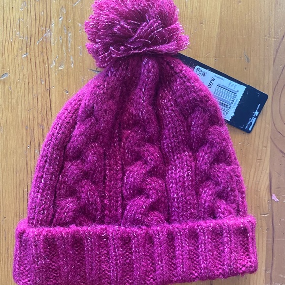 NWT ADIDAS Golf Pom Beanie - Picture 2 of 8
